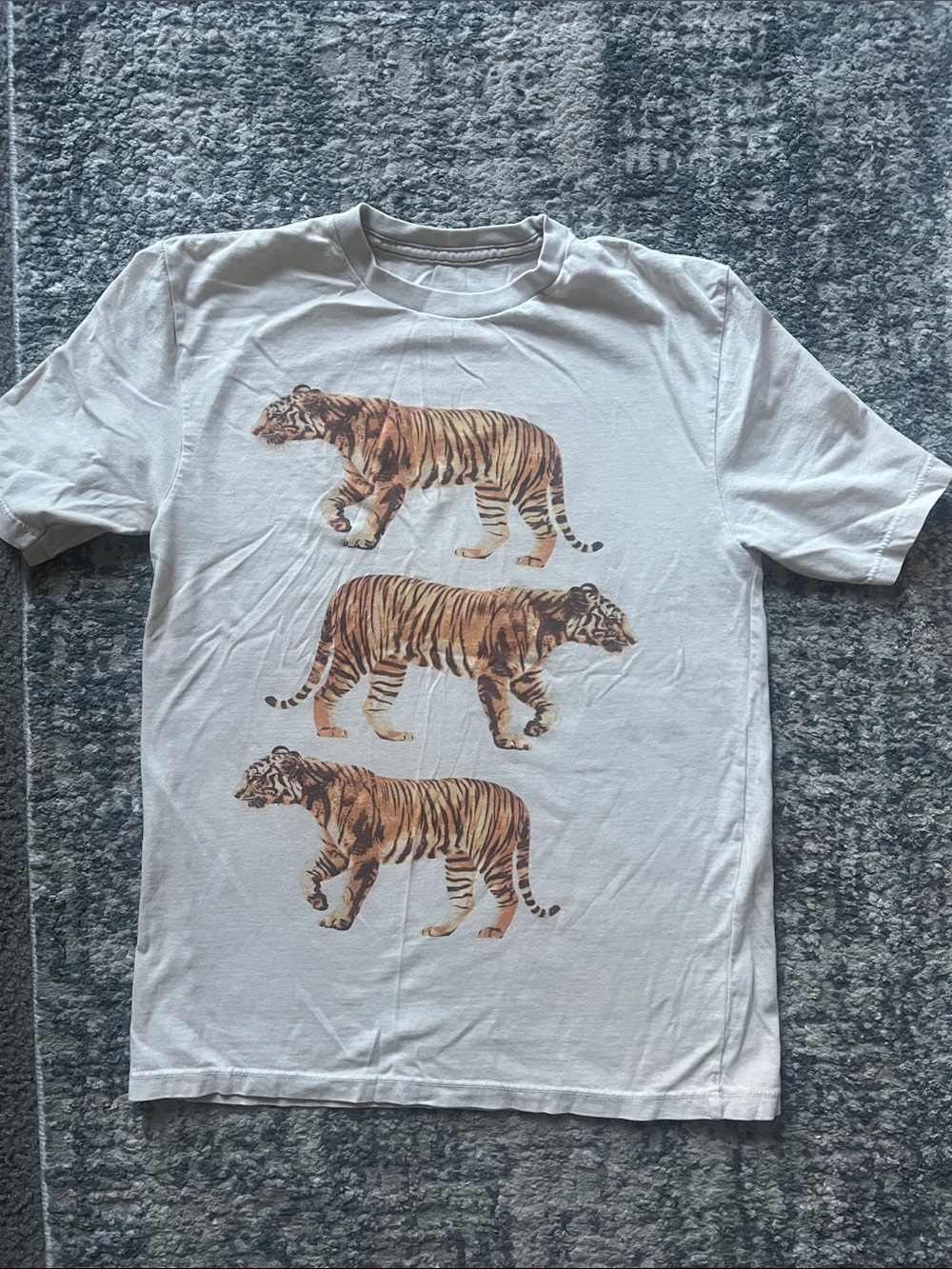 Men's White Graphic Tiger Crewneck T-Shirt